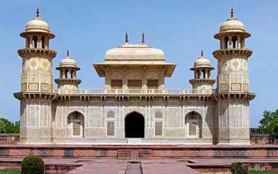 Itimad-ud-daulah's Tomb 